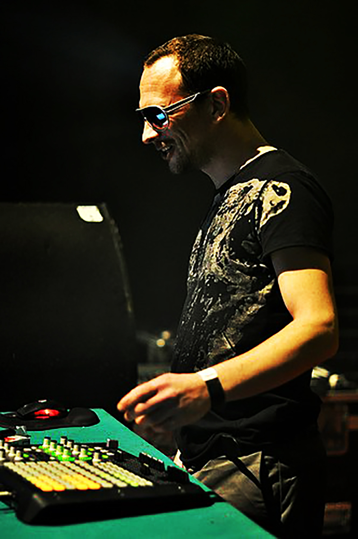 Noisebuilder portrait